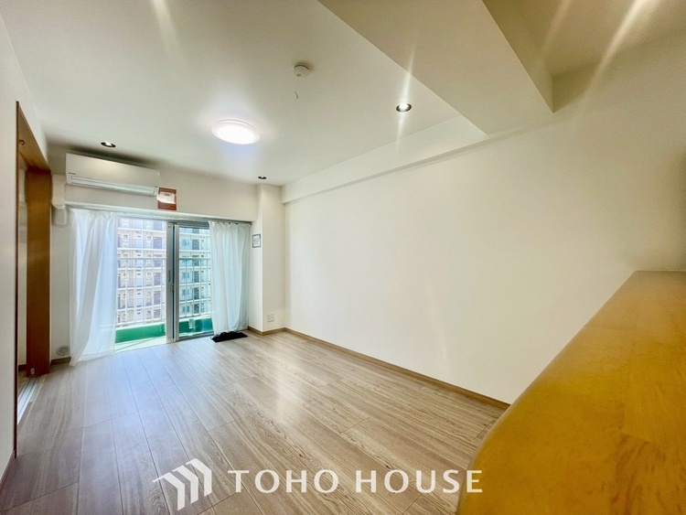 内装 【LIVING】◆眩い◆光が燦々と入り、家族の笑顔を照らす。「いつまでも続いて」と願う夢のような毎日がここにある