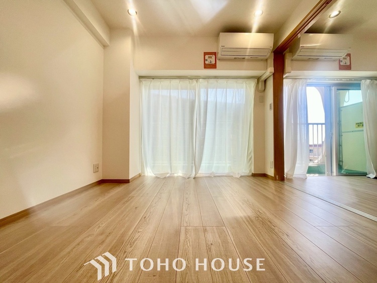 内装 【PRIVATE ROOM】◆プライベートな時間◆最高な暮らしにはこの空間が必要。家族のふれあいも大切にしつつ、自分の空間も大切にしたい。