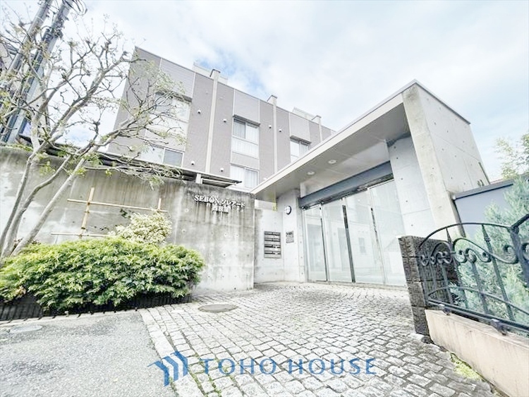 内装 ◆癒しの空間◆室内構成に拘り採光とセンスを散りばめた空間。それは『柔らかさ』に似た素敵な居場所。そこに暮らす人のことを考えつくり出したものは『癒し』という心地よい居場所なんだと思う