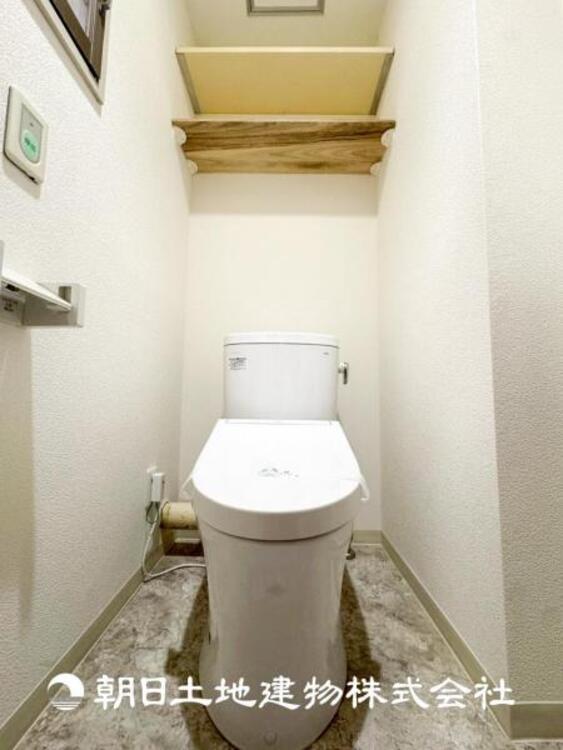 トイレ 【トイレ】大切な1人時間。寛ぎだけではない、快適な生活を送る為に必要なもの。毎日使う場所だから、より快適な空間に仕上げられています。