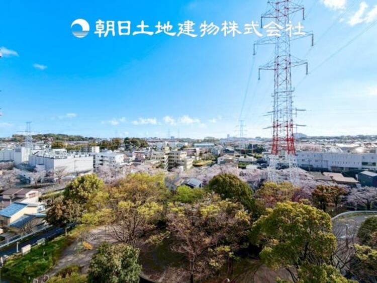 その他 【眺望】気持ちよい開放感があり、遮るものもなく気持ちのいい景色が広がります。お部屋にも爽やかな風と暖かく柔らかな日差しが差し込み、気持ちを穏やかにしてくれます。毎日の暮らしを豊かに彩ります。