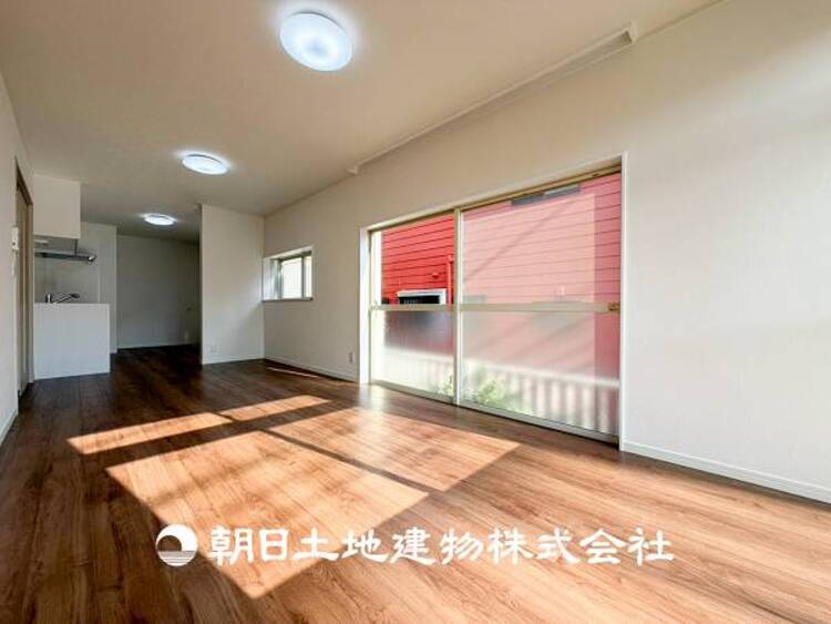居間 【リビング】家族や友人との時間など１番多くの時間を過ごす空間だからこそ快適な空間を目指してプランニングしました