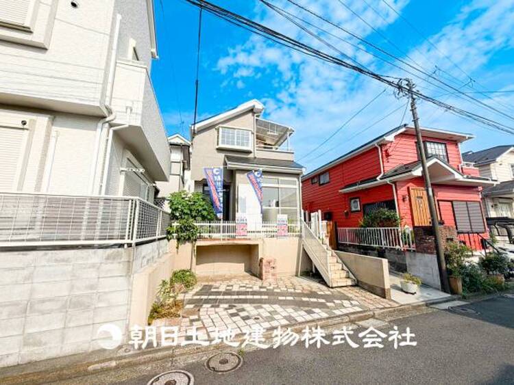 外観 【外観・立地】その家から感じられる、気品・上質・重厚感・極細やかさ、そのすべては見た者に安らぎを与える特別な空間です。
