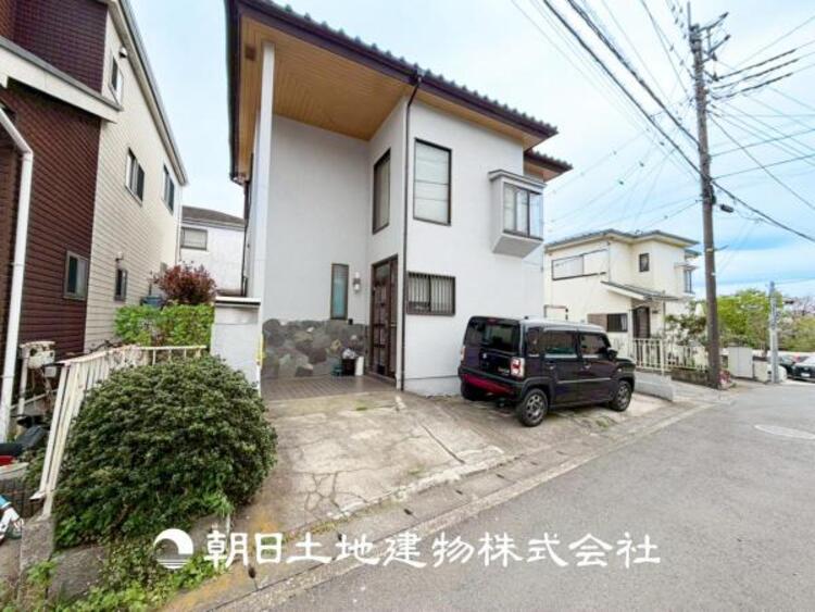 外観 【外観写真】家族の色を映し出す洗練された邸宅は、ずっと輝き続けながらいつしか街の風景に溶け込んでいきます。