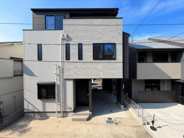外観 ●〇物件の陽当りや通風・仕様設備やお部屋の大きさの比較、近隣・周辺環境や街並みなど、資料には掲載していない情報が現地にはたくさんあります。資料だけで不動産を購入できるという方はいません。ぜひ現地へ〇●