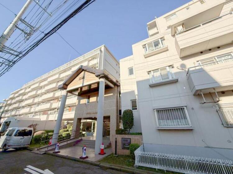 外観 家の良し悪しだけではなく周辺環境も重要なポイントとなります！ご案内時に周辺環境もご案内いたします！流行に左右されず将来にわたって価値が継続する佇まい！良好な住環境が保たれたエリアで新生活を過ごせます 