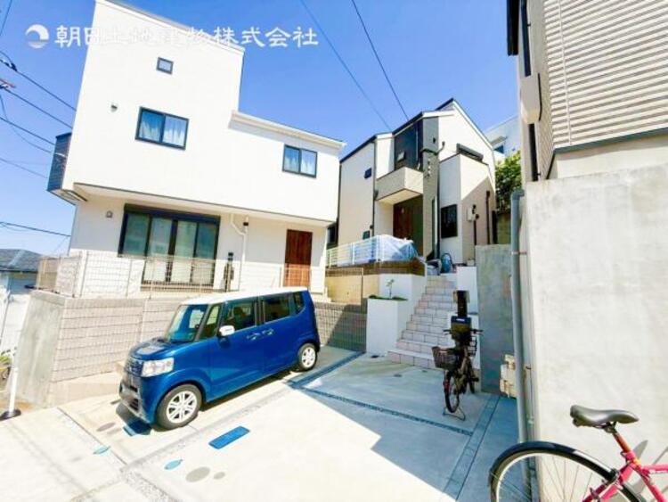 外観 閑静な住宅地の立地の為、気持ちよく過ごすことが出来そうです！やさしい陽とやわらかな風が生活を彩ります　ゆとりがあり、心地よく落ち着いて過ごせる日常は次世代にもつなげていきたい大切な資産です！ 