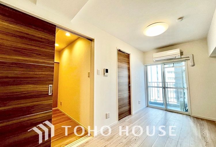 内装 「想像していた以上に広い」が写真を撮っているときの感想です。家事動線に配慮したプランによりご家族がくつろげる明るく広い空間が確保できました。