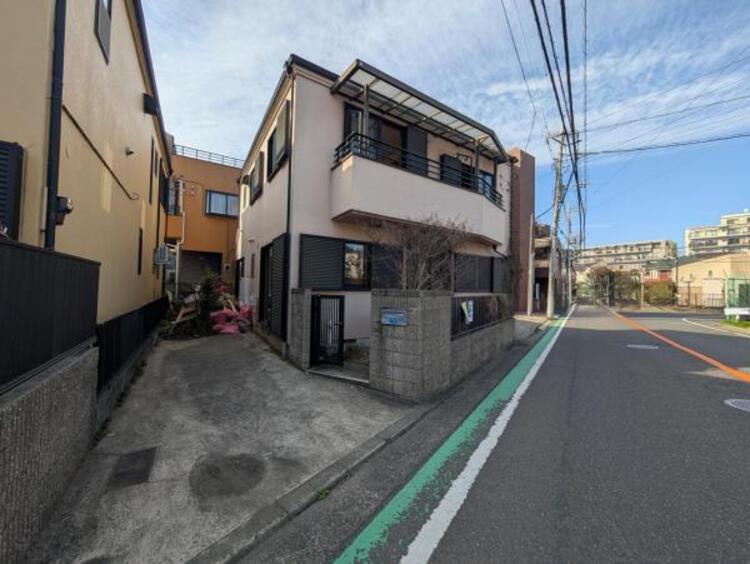外観 空を広く感じる。緑が多いゆったり感のある安心の住環境です！！潤いのある環境でホッと生活できそうです！おしゃれな雰囲気や自然の潤いがあり、親しみやすさと個性を！街に新たな価値をもたらし続けてくれます！