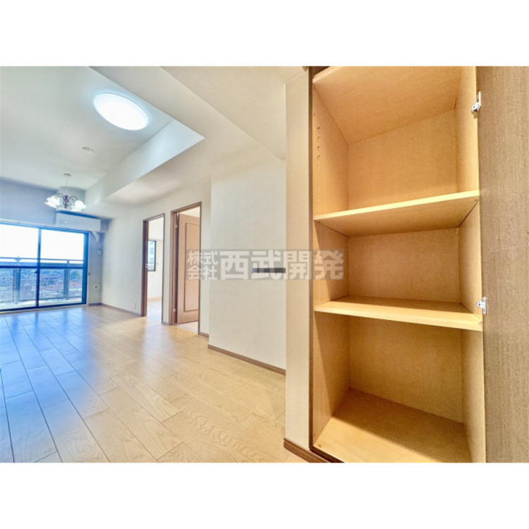 収納 LDKに収納がございます。