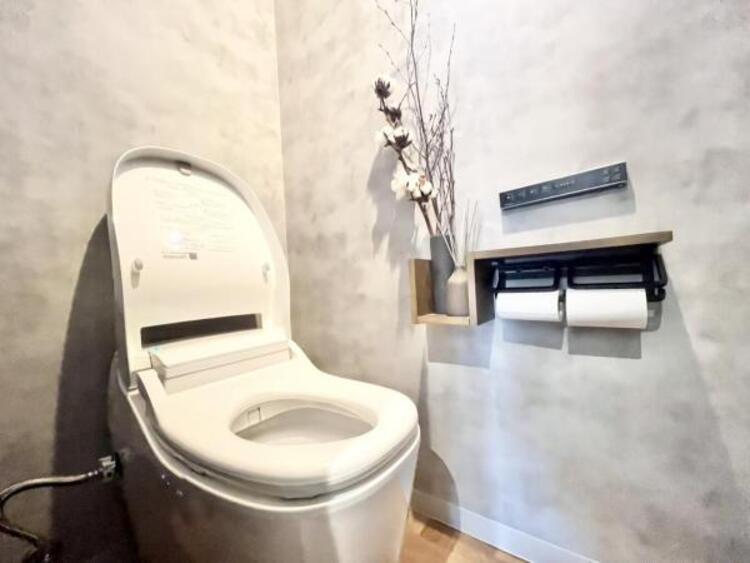 トイレ 清潔感のあるシンプルで使いやすいトイレです。