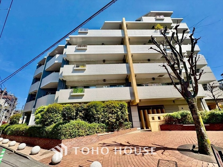 外観 【APPEARANCE】◆陽光◆が差し込む。この開放的な空間に家族の笑顔が集う。家族が一緒に過ごす空間は明るく、そして居心地よく。