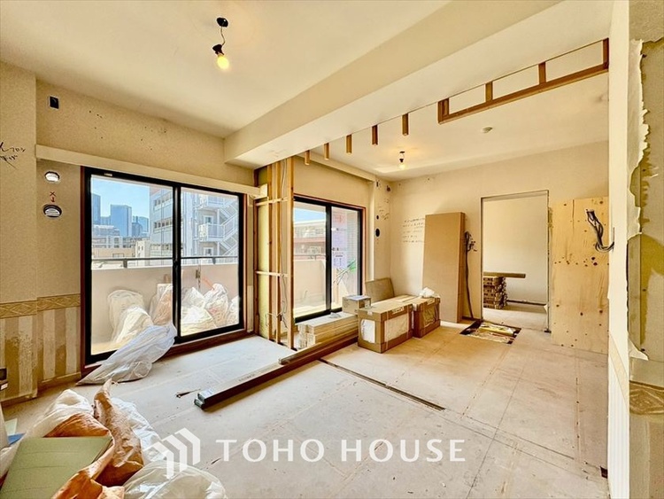 内装 現在改装中◆住む喜び、楽しさ、感動◆を君と共有したい。いつまでもずっと家族を見渡せるこの広い空間で。