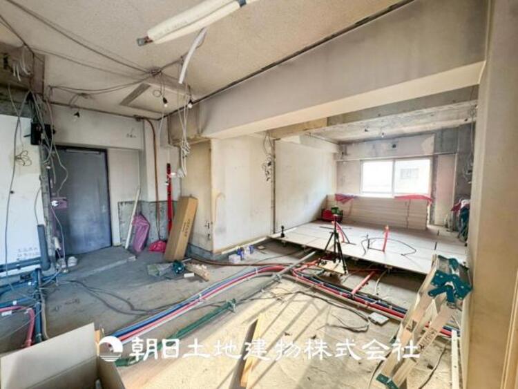 キッチン 【キッチン】住宅の主役でもあり、日常生活を過ごす上で重要な水回りでもあるからこそ機能性・デザイン性に拘りました。お掃除のしやすいシステムキッチンを設置しました。