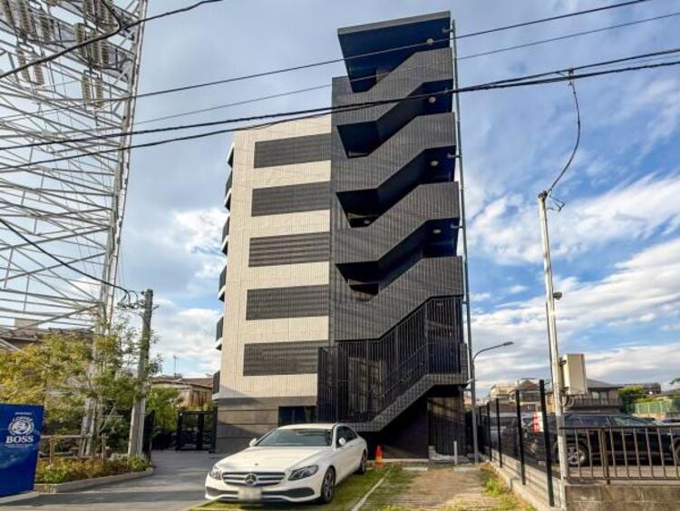 外観 落ち着いた色合いで、周囲の街並みに馴染む外観です。