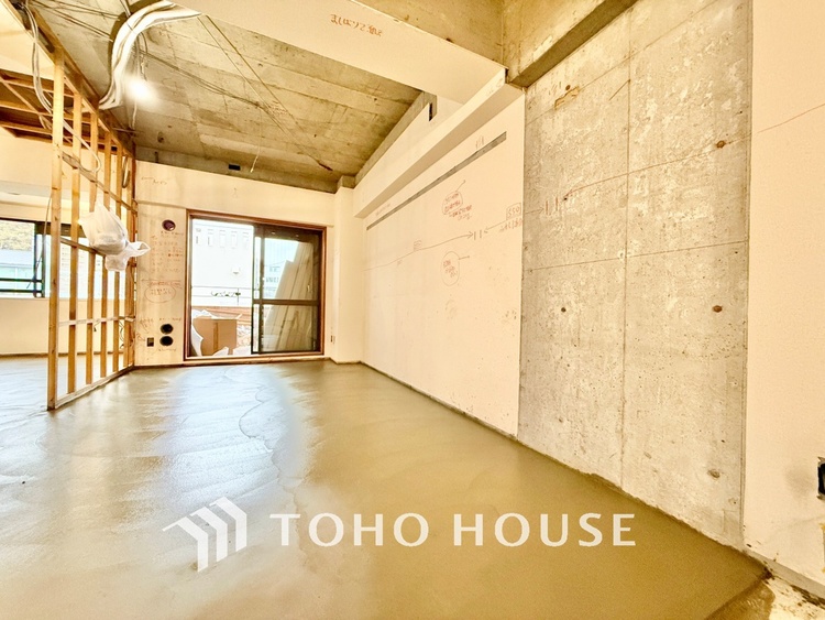 内装 ◆ここに在る◆事も無げに美しく、伝えるには筆舌に尽くし難い。豪華絢爛や華美と言う事ではなく、住まう者にとって暮らし易く心地がいいと言う美しさがこの住まいには込められている。