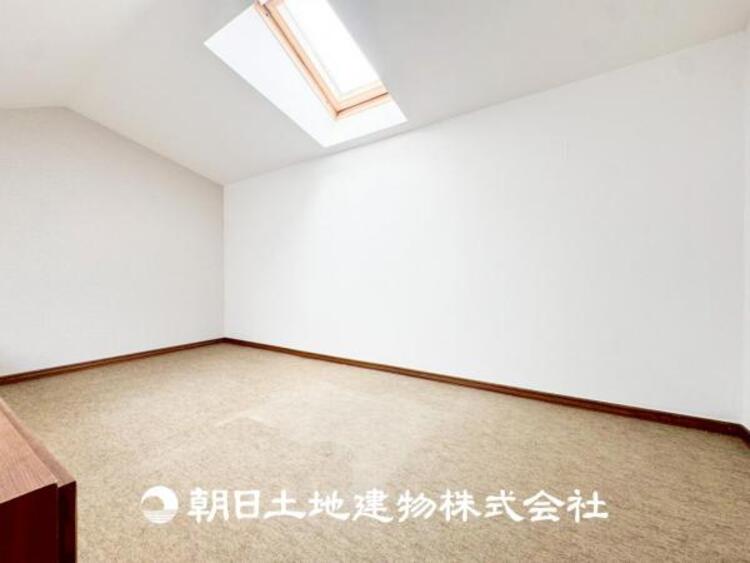 収納 【ロフト】物置はもちろん、書斎や子供部屋としても利用することができます。