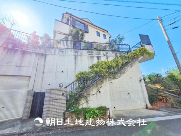 外観 【外観写真】ただいまリフォーム中ですが、中の施工など見ることは可能です。