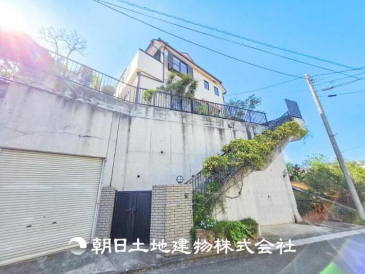 外観 【外観写真】ただいまリフォーム中ですが、中の施工など見ることは可能です。