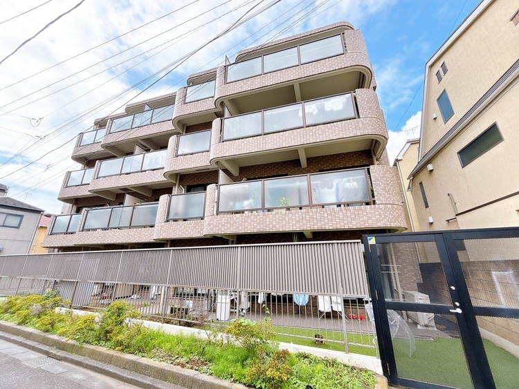 外観 資料には掲載していない情報が、現地にはたくさんあります。是非一度、現地をご確認ください。