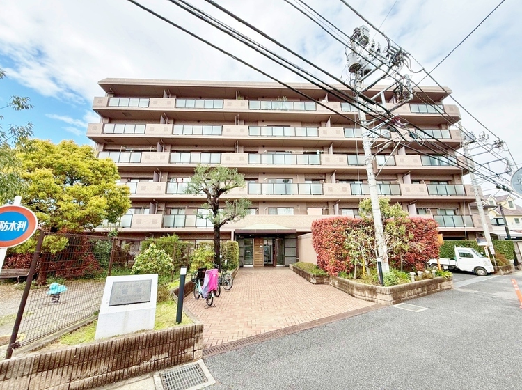 外観 資料には掲載していない情報が、現地にはたくさんあります。是非一度、現地をご確認ください。