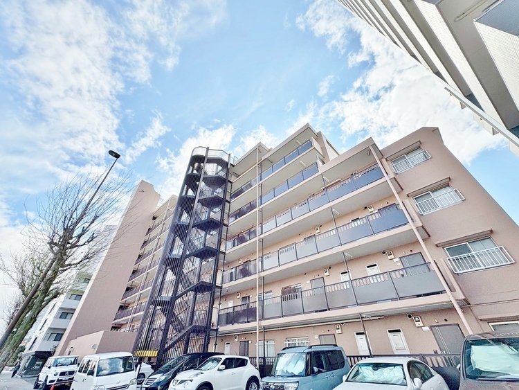 外観 ライフプランニングからローンまで、一貫してご説明させていただきます。お気軽にお問い合わせくださいませ。