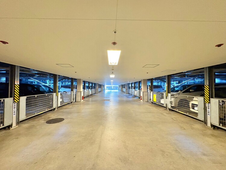 駐車場 本物件の駐車スペースです。車種制限のある場合もございますので、お気軽にお問い合わせくださいませ。