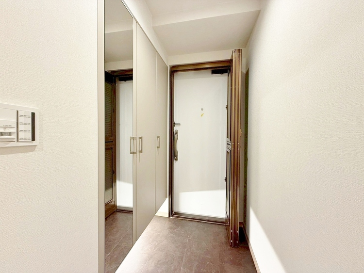 玄関 シューズボックスを完備した玄関です。