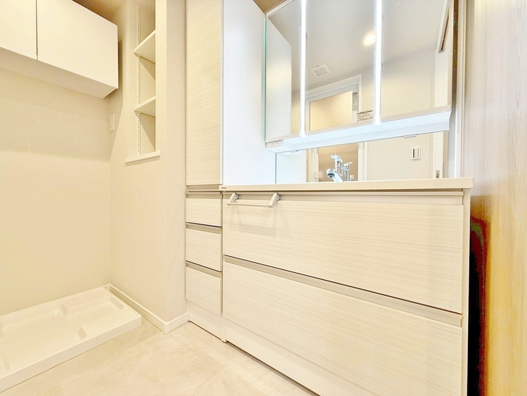 洗面 清潔感と心地よさを重視した、上質感漂うパウダールーム。