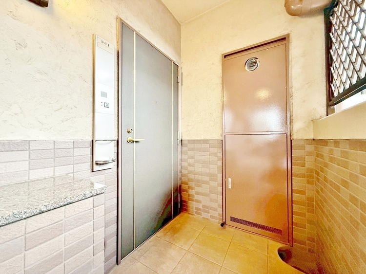 玄関 玄関を開ければ、そこは安らぎのご自宅。