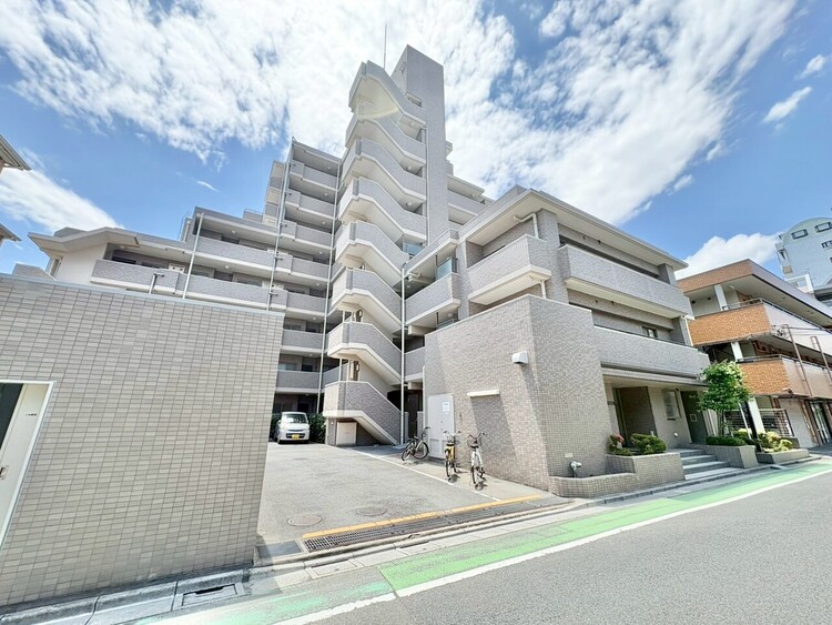 外観 資料には掲載していない情報が、現地にはたくさんあります。是非一度、現地をご確認ください。