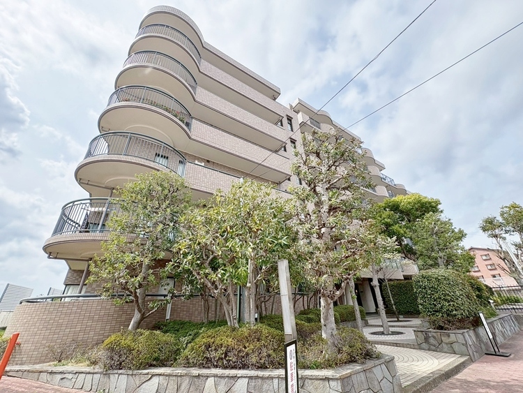 外観 資料には掲載していない情報が、現地にはたくさんあります。是非一度、現地をご確認ください。