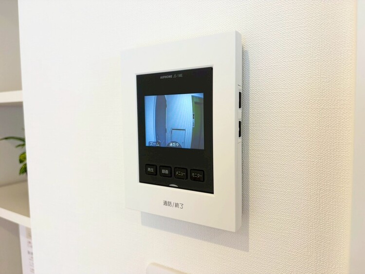 その他 誰が来てもわかる様にモニター付きインターホンを設置。