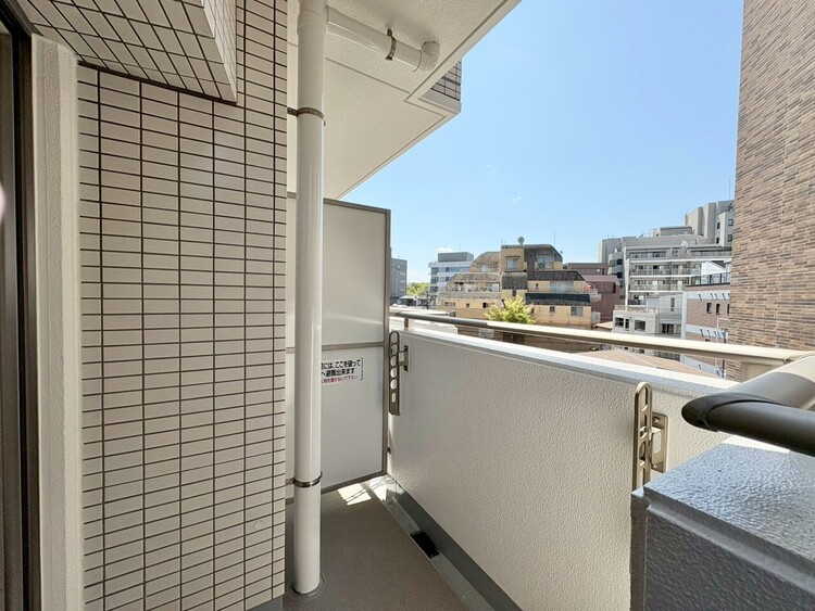 その他 朝の澄んだ空気や、夕方に吹く清々しい風を感じられるバルコニー。