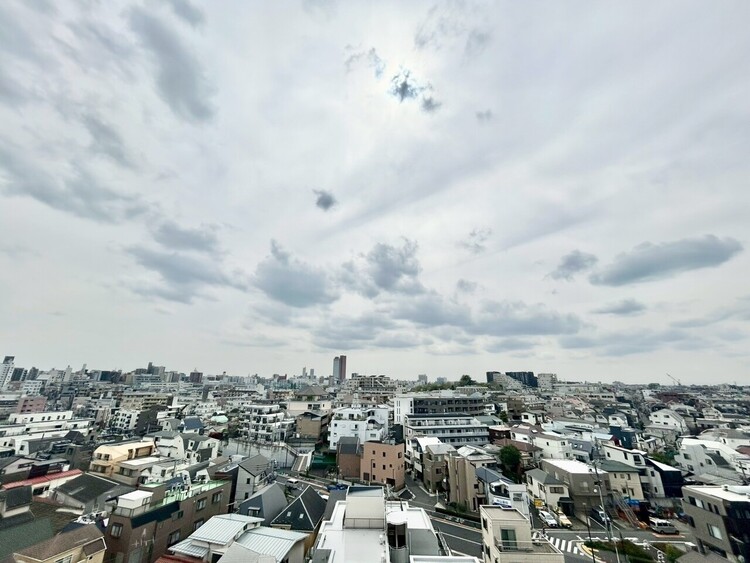 その他 眺望や窓からの景色が良いと、家で過ごす時間も快適です。