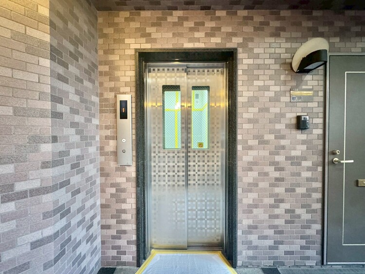 その他 エレベーター完備のため荷物が多くなっても安心。