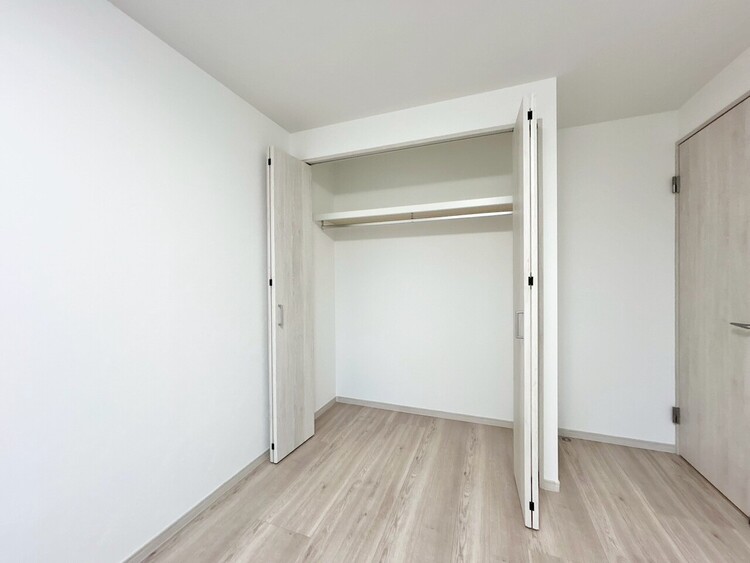 その他 収納スペースが付いていて、お部屋を広く使っていただけます。