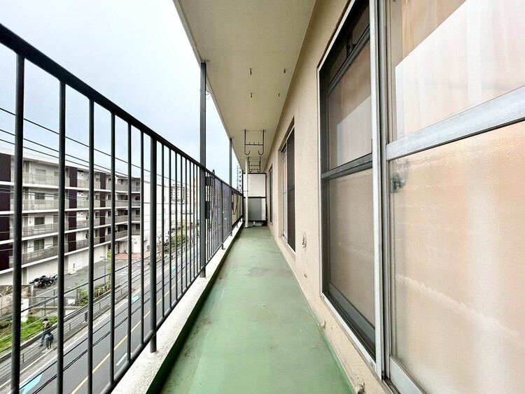 その他 朝の澄んだ空気や、夕方に吹く清々しい風を感じられるバルコニー。