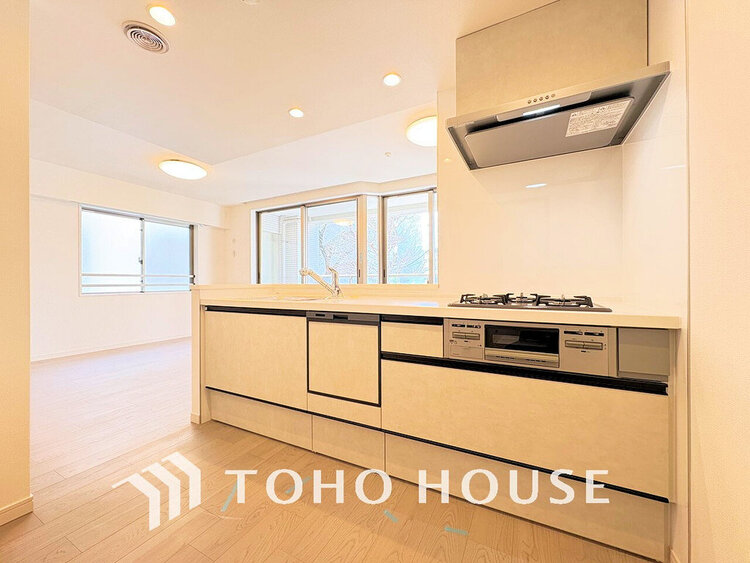 キッチン 落ち着きのあるカラーで統一された清潔感と気品が溢れるキッチン