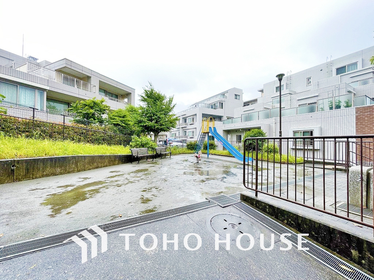 周辺 藤が丘二丁目第二公園　距離80m