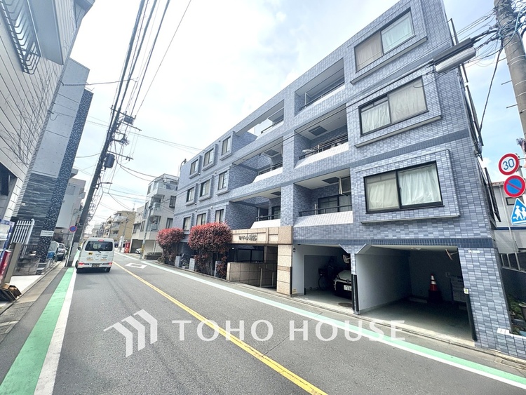 外観 漂う上質な空気感、マンションに入れば「おかえりなさい」と笑顔で迎えてくれるエントランス。最良の心配りを感じるマンションでした。