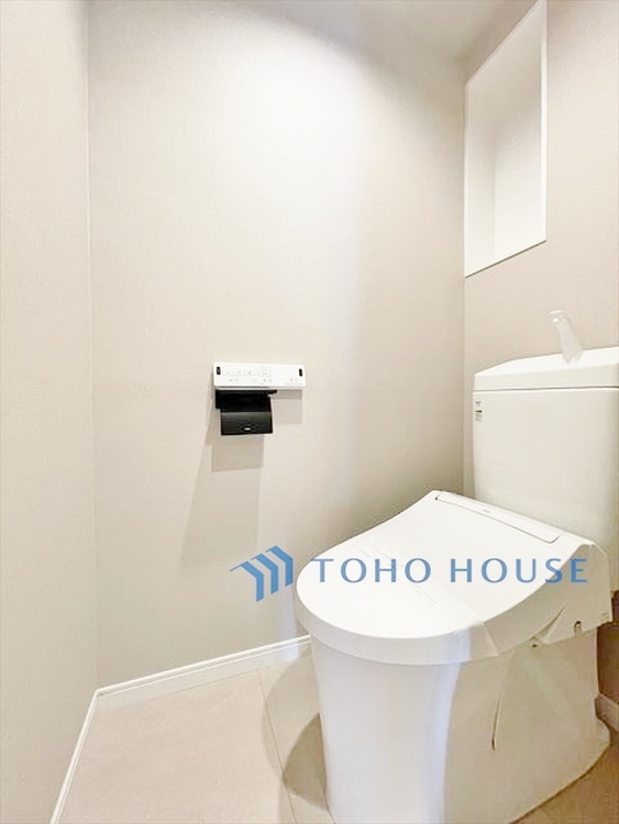 トイレ ◆住むほどに実感する快適性＆機能性◆各空間を彩る設備は、デザイン性に優れたHigh Quality仕様が装備。広く使い勝手のよい空間と設備で、理想の暮らしを演出します。