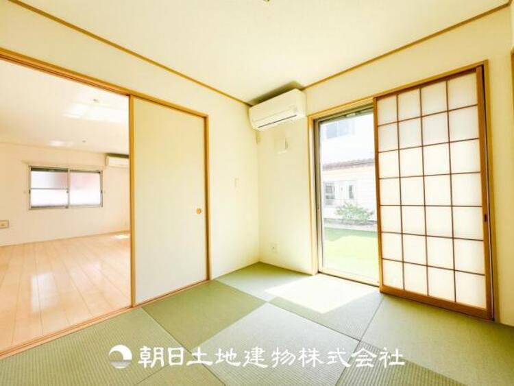 内装 【和室】大切なお客様を招く客間としてもお子様のお昼寝場所としてもあると何かと便利です。
