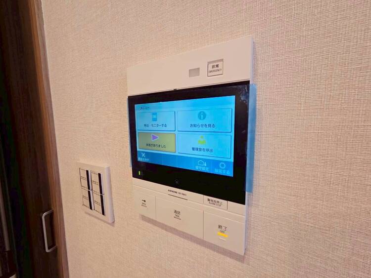 その他 誰が来てもわかる様にモニター付きインターホンを設置。