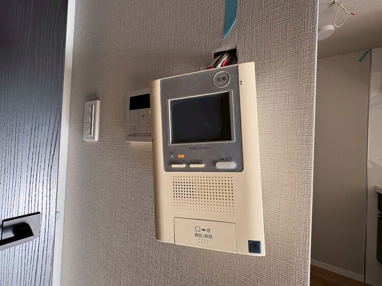 その他 誰が来てもわかる様にモニター付きインターホンを設置。