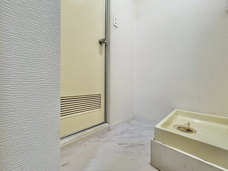 その他 十分な広さの脱衣所。