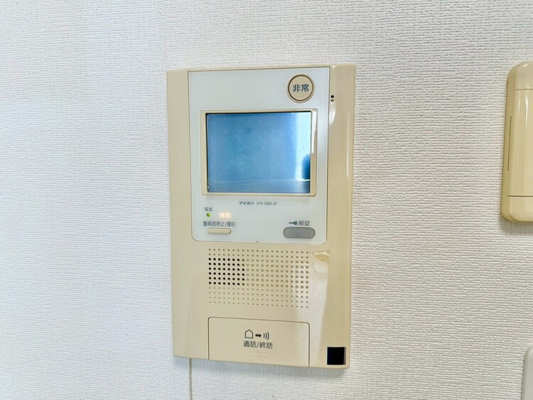 その他 誰が来てもわかる様にモニター付きインターホンを設置。