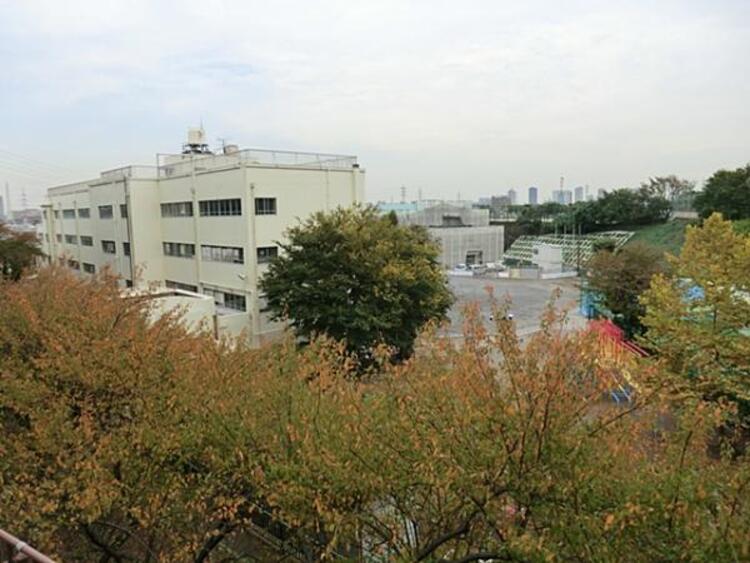 周辺 横浜市立上末吉小学校まで約600ｍ