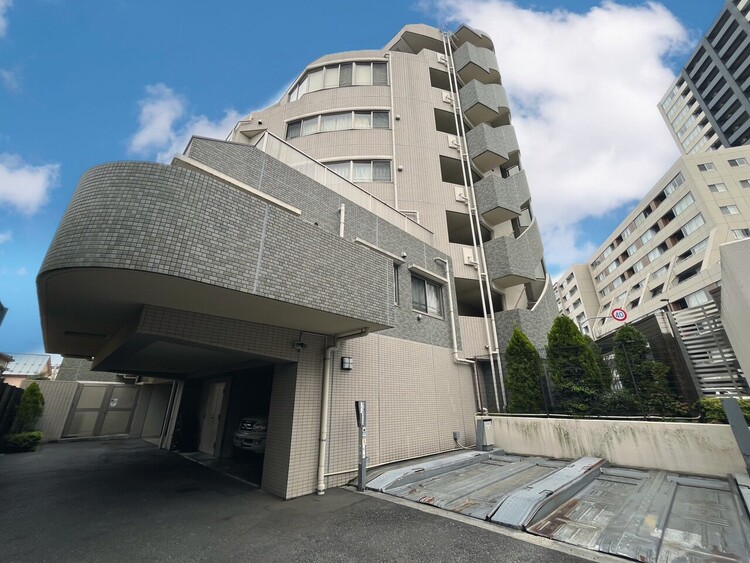 外観 現地に足をお運びいただいた際には、周辺散策などをお勧めいたします。
