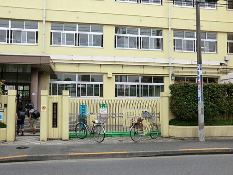 周辺 大田区立出雲小学校　680ｍ